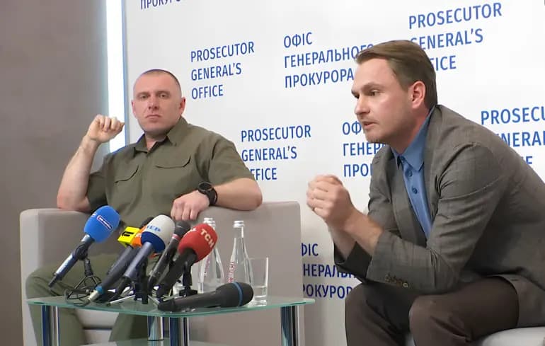 Російський десант генпрокурора Кравченка: російські паспорти, бізнес та податки в РФ